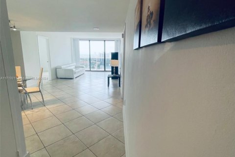Condo in Aventura, Florida, 2 bedrooms  № 1699189 - photo 20