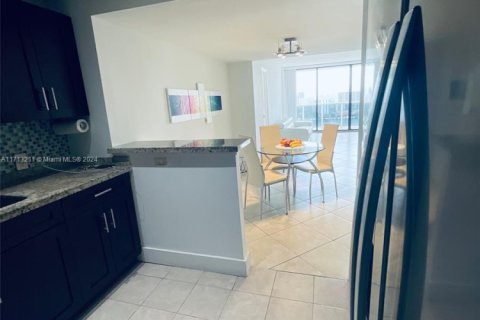 Condo in Aventura, Florida, 2 bedrooms  № 1699189 - photo 23