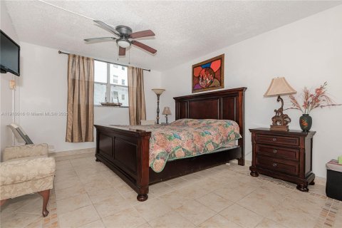 Copropriété à vendre à Lauderdale Lakes, Floride: 2 chambres, 93.83 m2 № 2013009 - photo 17