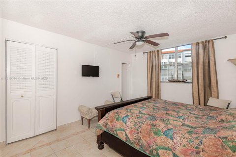 Copropriété à vendre à Lauderdale Lakes, Floride: 2 chambres, 93.83 m2 № 2013009 - photo 23