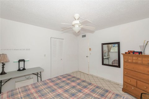 Copropriété à vendre à Lauderdale Lakes, Floride: 2 chambres, 93.83 m2 № 2013009 - photo 22