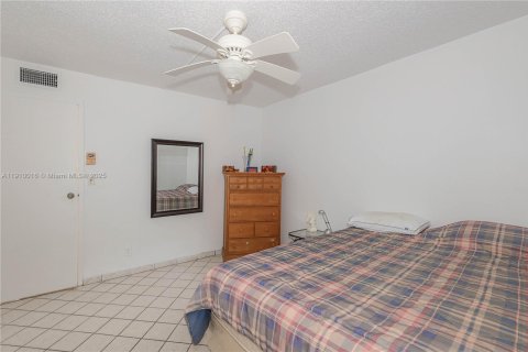 Copropriété à vendre à Lauderdale Lakes, Floride: 2 chambres, 93.83 m2 № 2013009 - photo 21