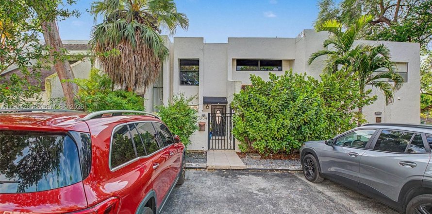 Touwnhouse à Miami, Floride 2 chambres, 128.02 m2 № 2059627