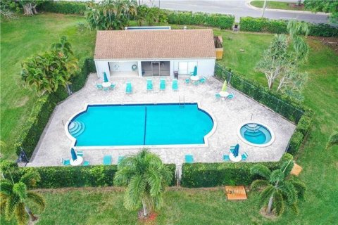 Townhouse in Boca Raton, Florida 2 bedrooms, 142.7 sq.m. № 1178526 - photo 1