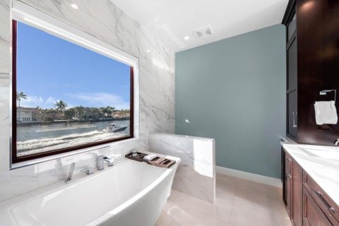 Villa ou maison à vendre à Lauderdale-by-the-Sea, Floride: 3 chambres, 308.25 m2 № 2085145 - photo 30