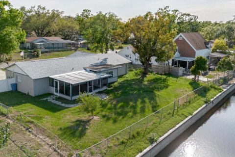 Villa ou maison à vendre à Valrico, Floride: 5 chambres, 183.11 m2 № 2228442 - photo 11