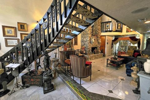 Condo in Lutz, Florida, 5 bedrooms  № 2388344 - photo 13