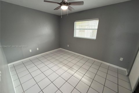 Touwnhouse à louer à Homestead, Floride: 2 chambres, 88.26 m2 № 2000129 - photo 9