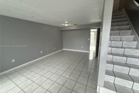 Touwnhouse à louer à Homestead, Floride: 2 chambres, 88.26 m2 № 2000129 - photo 7
