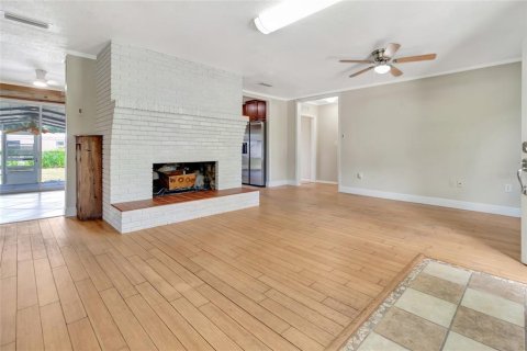 House in Fruitland Park, Florida 3 bedrooms, 150.5 sq.m. № 1870977 - photo 7