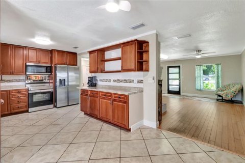 House in Fruitland Park, Florida 3 bedrooms, 150.5 sq.m. № 1870977 - photo 15