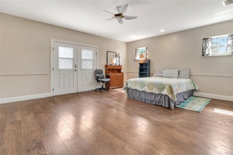 House in Fruitland Park, Florida 3 bedrooms, 150.5 sq.m. № 1870977 - photo 19