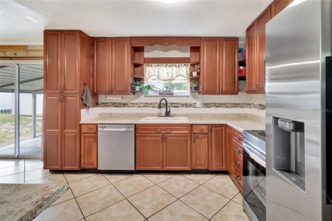 House in Fruitland Park, Florida 3 bedrooms, 150.5 sq.m. № 1870977 - photo 13