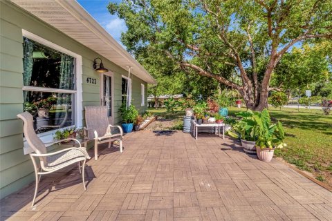 House in Fruitland Park, Florida 3 bedrooms, 150.5 sq.m. № 1870977 - photo 4