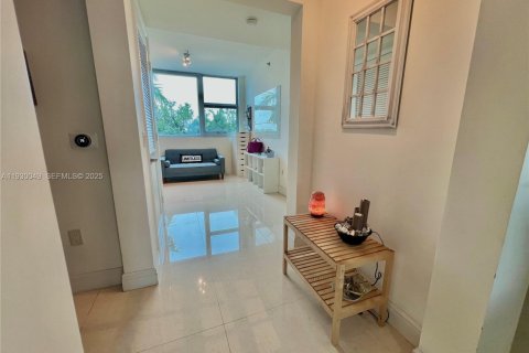 Купить кондоминиум в Санрайз, Флорида 2 спальни, 118.08м2, № 1988901 - фото 17