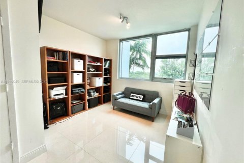 Купить кондоминиум в Санрайз, Флорида 2 спальни, 118.08м2, № 1988901 - фото 21