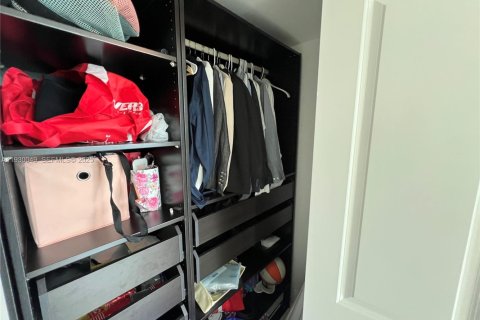 Купить кондоминиум в Санрайз, Флорида 2 спальни, 118.08м2, № 1988901 - фото 14