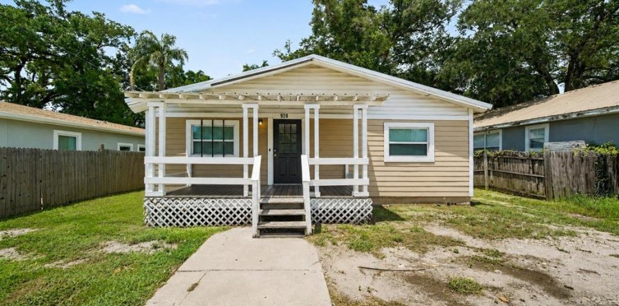 Villa ou maison à Tampa, Floride 3 chambres, 137.96 m2 № 2291527
