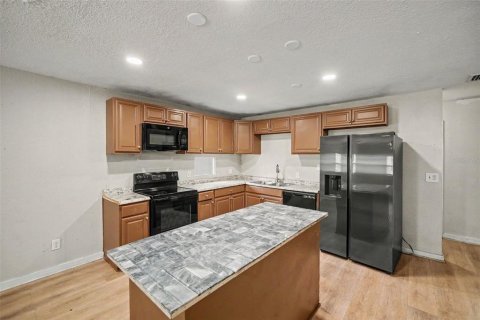 Villa ou maison à vendre à Tampa, Floride: 3 chambres, 137.96 m2 № 2291527 - photo 9