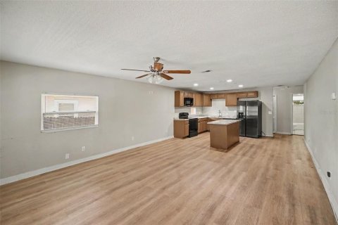 Villa ou maison à vendre à Tampa, Floride: 3 chambres, 137.96 m2 № 2291527 - photo 6