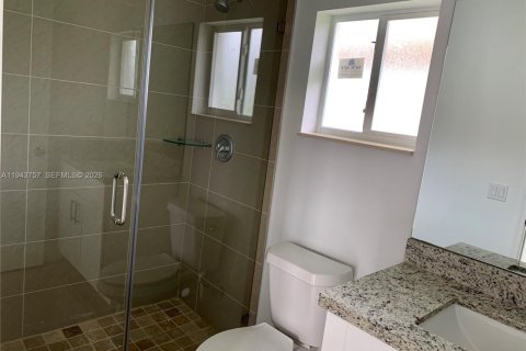 Снять в аренду таунхаус в Холливуд, Флорида 3 спальни, 111.48м2, № 2000582 - фото 8