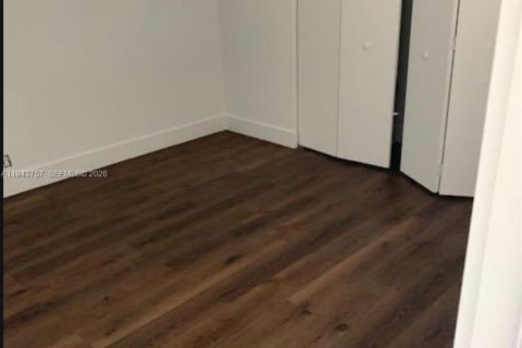 Снять в аренду таунхаус в Холливуд, Флорида 3 спальни, 111.48м2, № 2000582 - фото 11