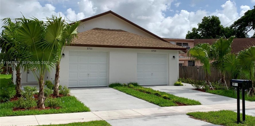 Таунхаус в Холливуд, Флорида 3 спальни, 111.48м2 № 2000582