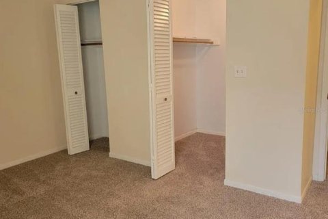 Condo in DeLand, Florida, 2 bedrooms  № 2221746 - photo 17
