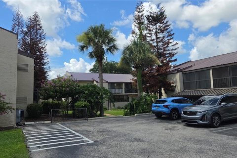 Condo in DeLand, Florida, 2 bedrooms  № 2221746 - photo 27