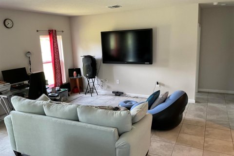 House in St. Lucie, Florida 3 bedrooms, 122.91 sq.m. № 2240857 - photo 14