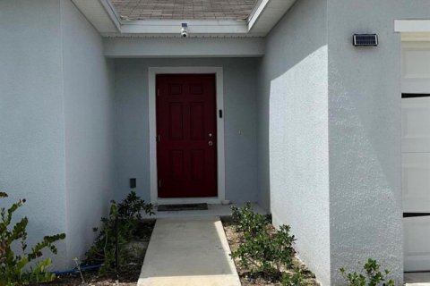 House in St. Lucie, Florida 3 bedrooms, 122.91 sq.m. № 2240857 - photo 6