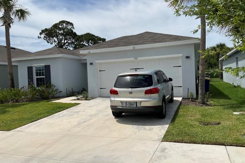 House in St. Lucie, Florida 3 bedrooms, 122.91 sq.m. № 2240857 - photo 5