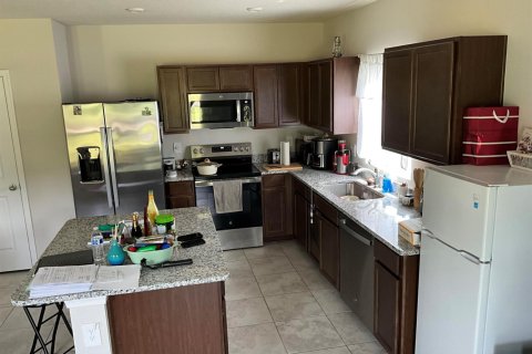 House in St. Lucie, Florida 3 bedrooms, 122.91 sq.m. № 2240857 - photo 16
