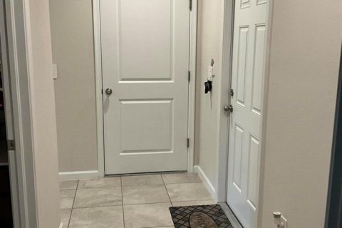 House in St. Lucie, Florida 3 bedrooms, 122.91 sq.m. № 2240857 - photo 24