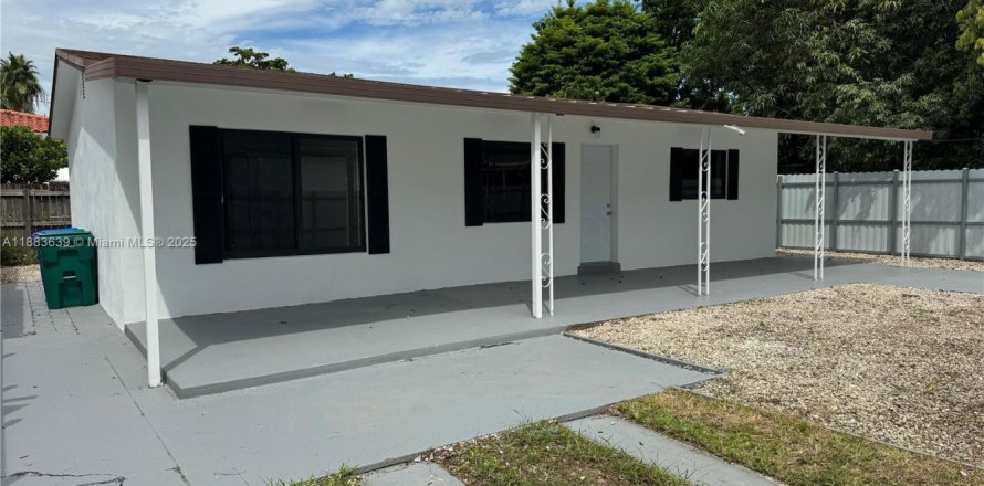Villa ou maison à Miami, Floride 3 chambres, 106.84 m2 № 1929830