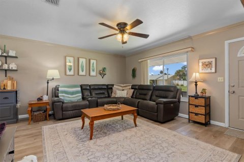 Villa ou maison à vendre à North Port, Floride: 4 chambres, 147.71 m2 № 2391294 - photo 5