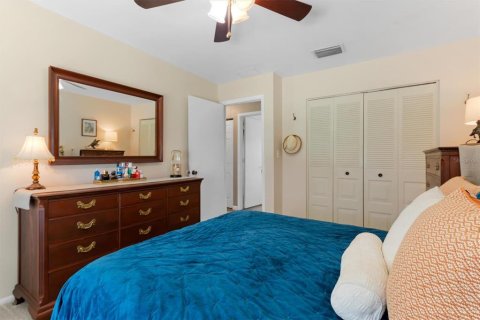 Villa ou maison à vendre à North Port, Floride: 4 chambres, 147.71 m2 № 2391294 - photo 17