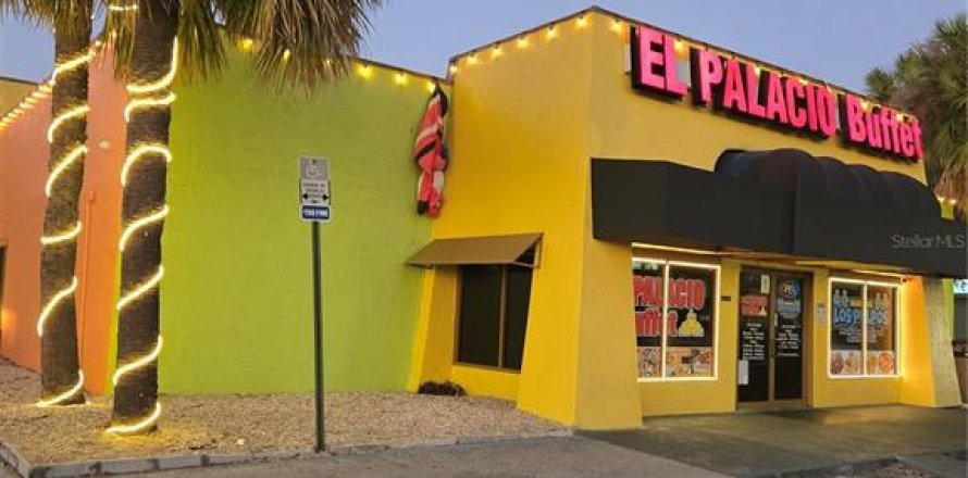 Immobilier commercial à Kissimmee, Floride 681.9 m2 № 2135468