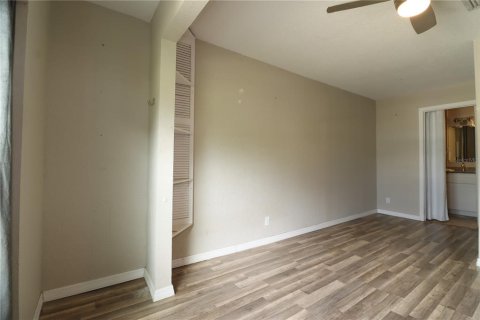 House in Largo, Florida 3 bedrooms, 128.58 sq.m. № 1876187 - photo 8