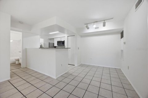 Copropriété à louer à Kissimmee, Floride: 2 chambres, 87.05 m2 № 2156012 - photo 3