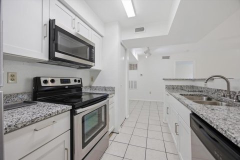 Copropriété à louer à Kissimmee, Floride: 2 chambres, 87.05 m2 № 2156012 - photo 2