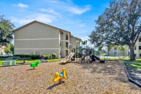 Copropriété à louer à Kissimmee, Floride: 2 chambres, 87.05 m2 № 2156012 - photo 9