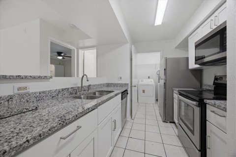 Copropriété à louer à Kissimmee, Floride: 2 chambres, 87.05 m2 № 2156012 - photo 11