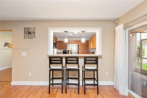 Villa ou maison à vendre à Pembroke Pines, Floride: 4 chambres, 216.65 m2 № 1947241 - photo 11