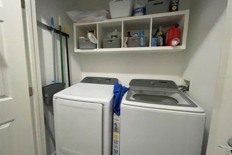 Condo in Orlando, Florida, 3 bedrooms  № 1874075 - photo 14