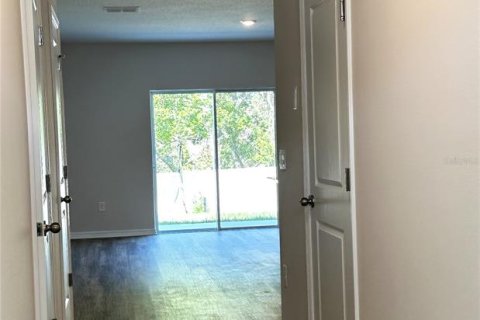 Снять в аренду таунхаус в Палм-Харбор, Флорида 1 комната, 135.92м2, № 1615398 - фото 7