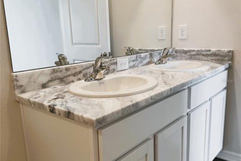 Снять в аренду таунхаус в Палм-Харбор, Флорида 1 комната, 135.92м2, № 1615398 - фото 26