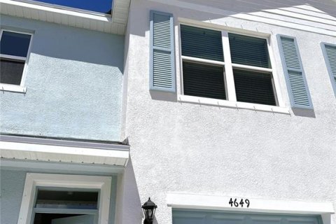 Снять в аренду таунхаус в Палм-Харбор, Флорида 1 комната, 135.92м2, № 1615398 - фото 3