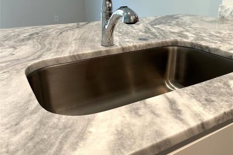 Снять в аренду таунхаус в Палм-Харбор, Флорида 1 комната, 135.92м2, № 1615398 - фото 11