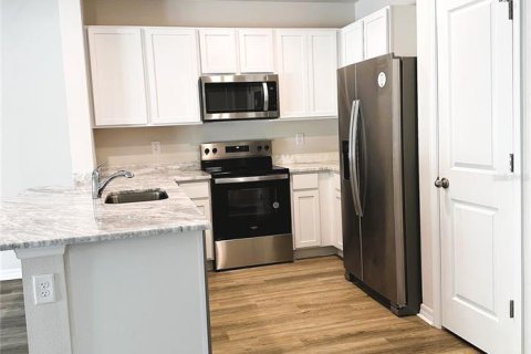 Снять в аренду таунхаус в Палм-Харбор, Флорида 1 комната, 135.92м2, № 1615398 - фото 9